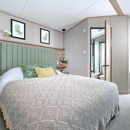 Emma'S Oasis 2-Bedroom Caravan At Durdle Door Sleeps 4 West Lulworth Exterior photo