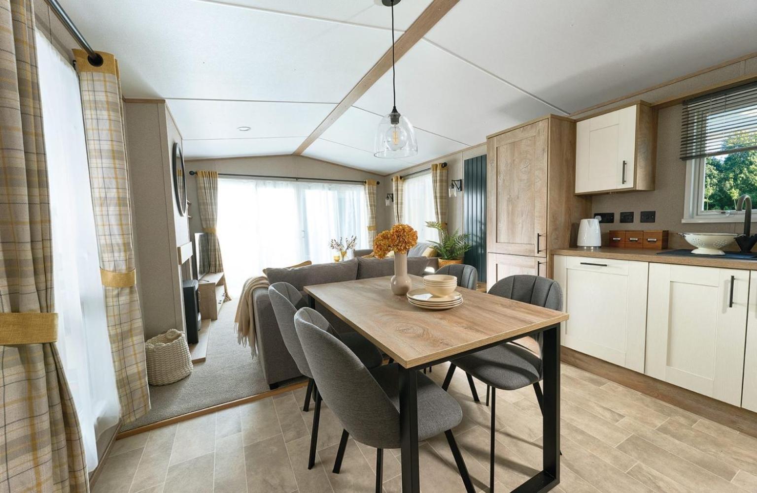Emma'S Oasis 2-Bedroom Caravan At Durdle Door Sleeps 4 West Lulworth Exterior photo